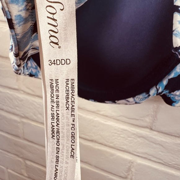 NWT Soma Embraceable Geo Lace
Racerback Underwire Bra 34 DDD Floral Navy #0481 - Picture 10 of 13